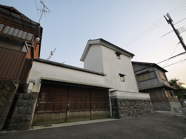 奈良市福智院町テナントの外観