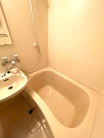 西宮サンハイツの浴室|日々の疲れを癒すお風呂付です