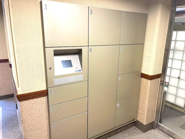 ローレルコート高倉のその他共用部分|宅配ボックスです