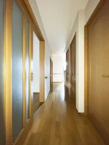 中央通二丁目一戸建の内装