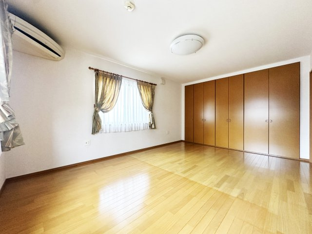 中央通二丁目一戸建の居間・リビング