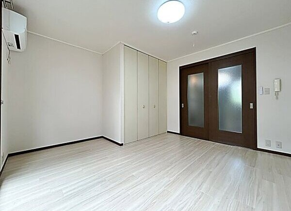 シティハイム信和の居間・リビング