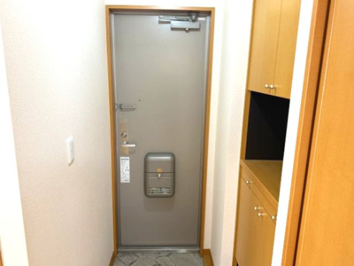 【玄関】 | プラザ・ルミエールA