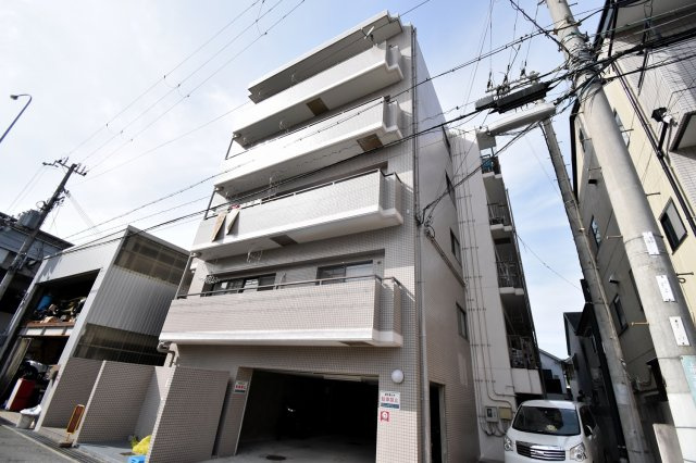 ベル上甲子園の外観