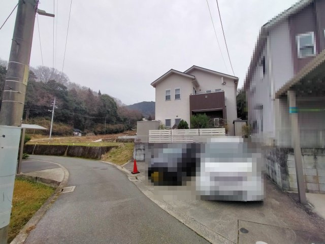 【前面道路含む現地写真】