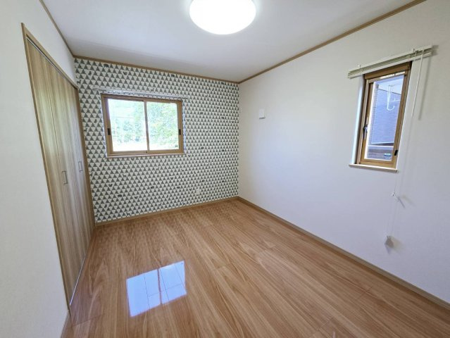 八戸市多賀台3丁目　A棟　新築建売の洋室