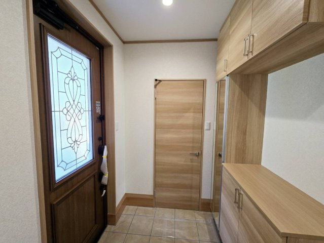 八戸市多賀台3丁目　A棟　新築建売の玄関