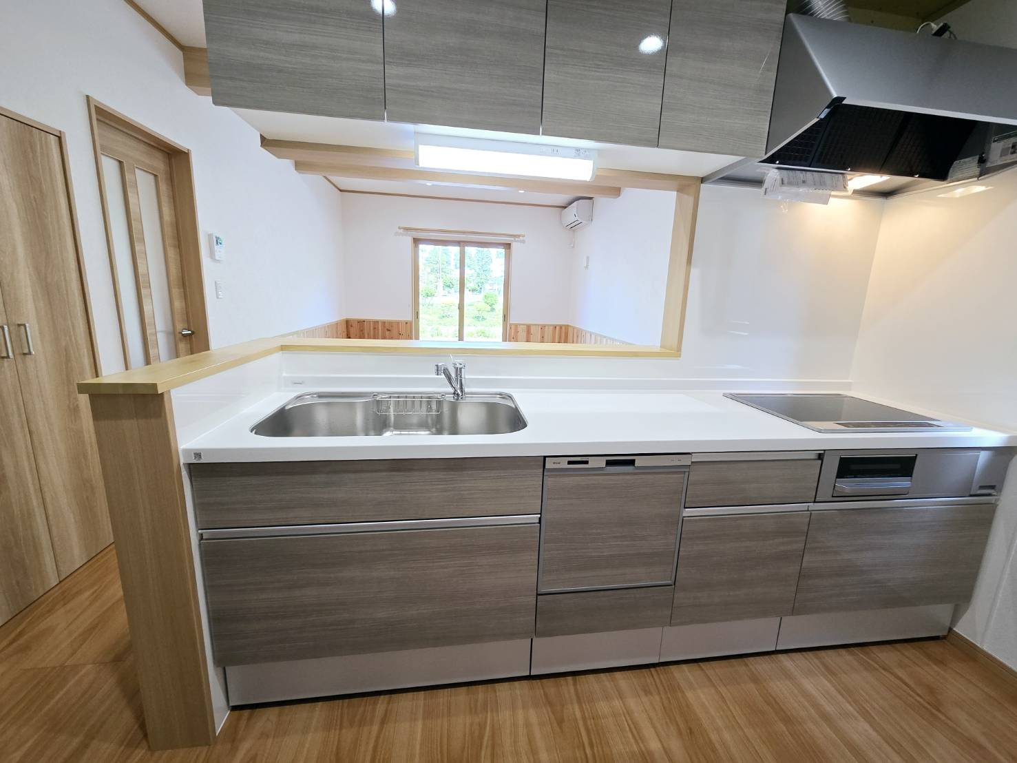 八戸市多賀台3丁目　A棟　新築建売のキッチン