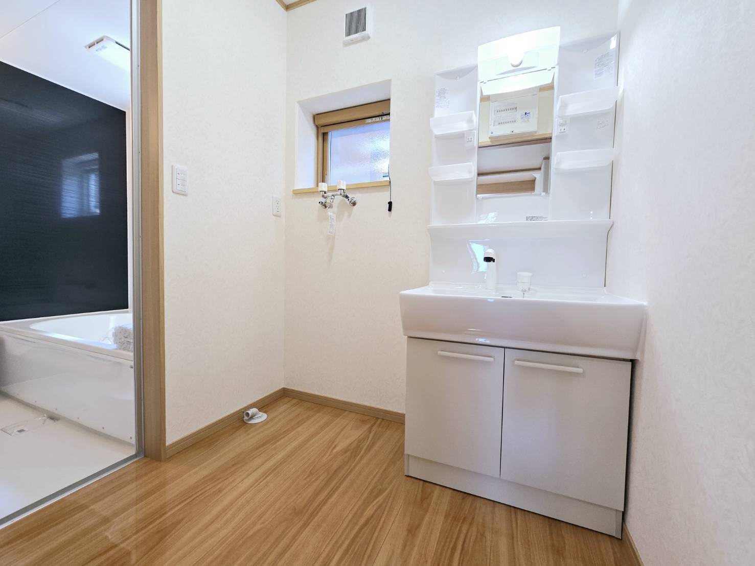 八戸市多賀台3丁目　A棟　新築建売の独立洗面台