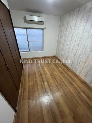 Re.Terrace本庄東02の居間・リビング|ゆったり過ごせる居間です