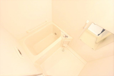 【浴室】 | レオネクストイン園部 | 浴室乾燥機で雨や雪の日でもらくらくお洗濯！