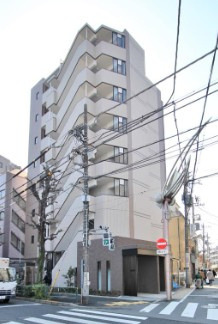 【外観】 | 鉄筋コンクリート造のがっちりとした建物。