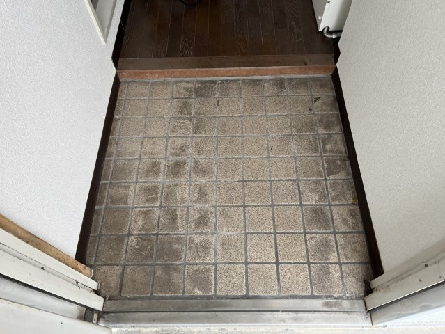 ハートイン尼ヶ坂｜名古屋市の賃貸ならMy賃貸の玄関|ハートイン尼ケ坂
※リフォーム前