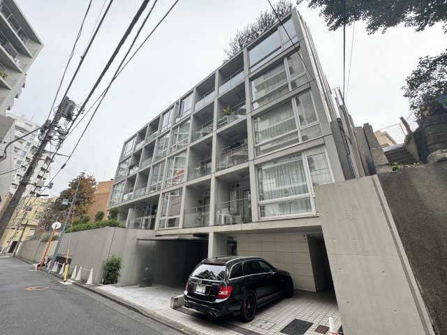 ピアース西麻布の外観