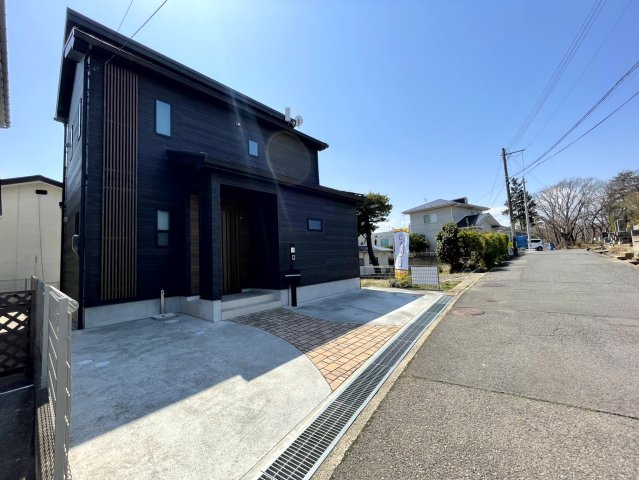 郡山市香久池1丁目　築浅中古戸建の外観|陽当たり良好な香久池地区の築浅2LDK！2台駐車可能です。