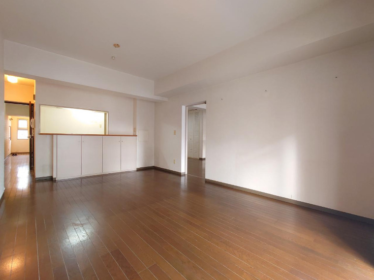 アーバンみらい東大宮東三番街　3号棟の居間・リビング