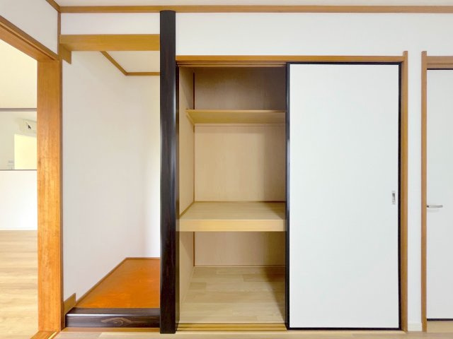 美しが丘南４丁目6-13戸建の収納