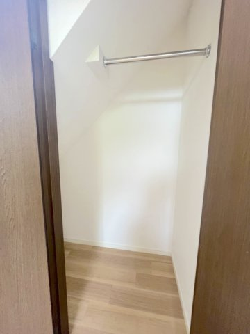 美しが丘南４丁目6-13戸建の収納