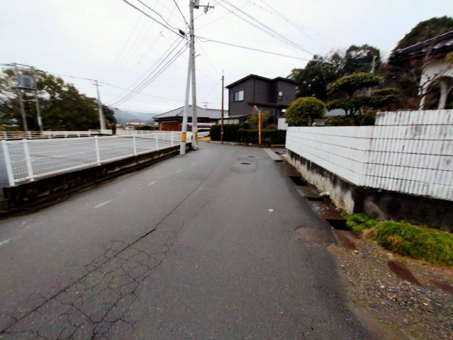 西条市下島山甲1999-11の周辺