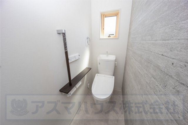 【トイレ】 | ライフフィールド大野台1丁目Ⅲ　2号地 | 各階にトイレがあるので、朝の混雑も解消！トイレのたびに階段を上り下りする手間もありません。