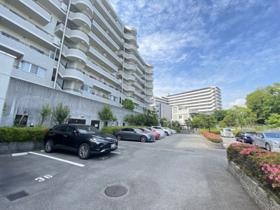 【駐輪場】 | 光明池アーバンライフ | 【敷地内駐車場空有（月額12000円）】愛車の置き場所に困りませんね♪