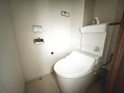 【トイレ】 | 光明池アーバンライフ | 【トイレ】温水便座洗浄便座ですので、寒い日も温かい便座で安心して使用していただけますよ！