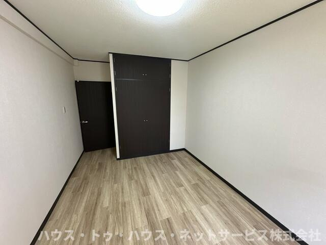 フラワーヒル豊四季の寝室