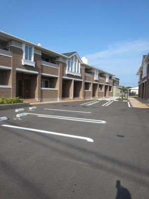 【駐車場】 | クラールプレディエＡ | 駐車場完備です