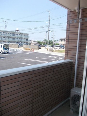 【バルコニー】 | クラールプレディエＡ | 開放的で明るい空間を演出してくれるバルコニーです