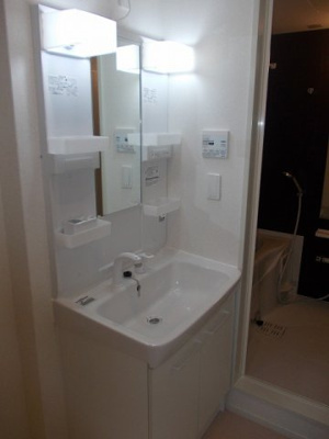 【洗面所】 | クラールプレディエＡ | ゆったりとスペースのある洗面所