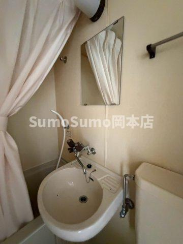 昴ビル の洗面所|コンパクトで使いやすい洗面所