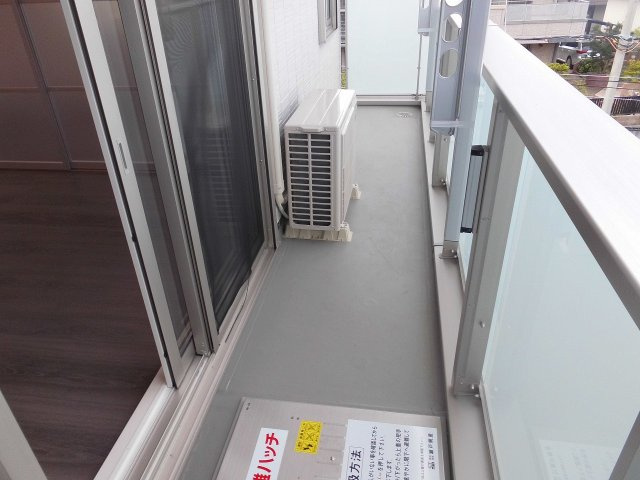 グランセレーナオオクボのバルコニー
