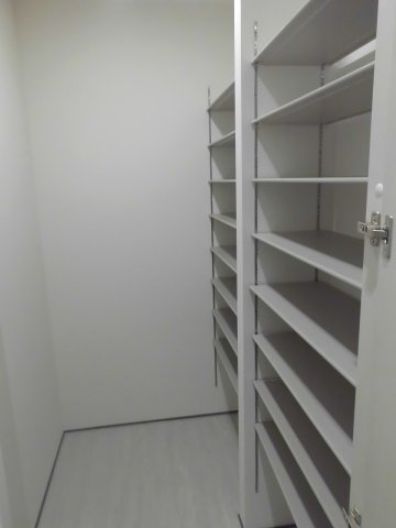 グランセレーナオオクボの収納