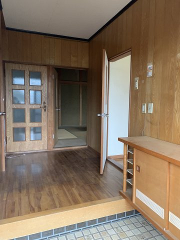 紀の川市古和田　中古戸建の玄関