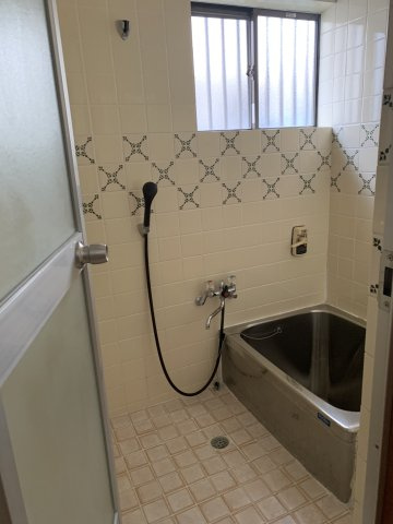 紀の川市古和田　中古戸建の浴室