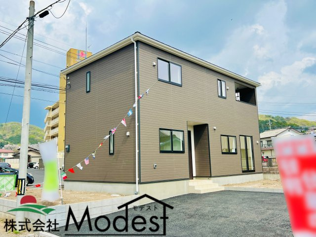 桐生市菱町の外観|年中無休で平日の仕事終わり夜２０時まで受付可能です。
事前のご予約がオススメです。お気軽にお問い合わせください。