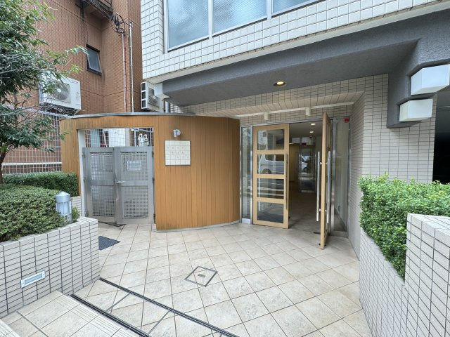 クオリア恵比寿サウスのエントランス