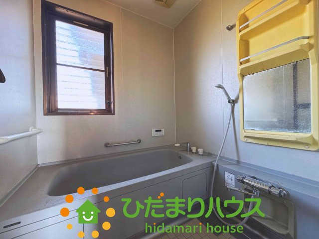 久喜市島川　中古一戸建ての浴室