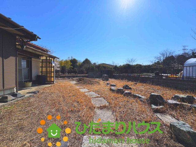 久喜市島川　中古一戸建ての庭