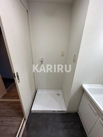 ユンヌ・ホワイエの玄関