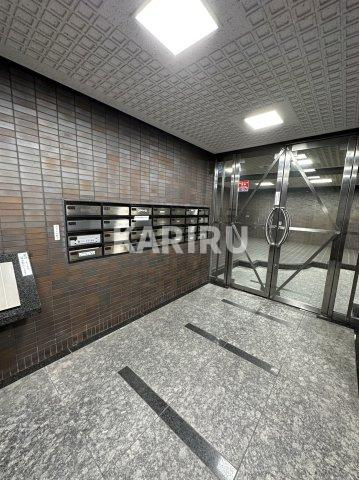 ユンヌ・ホワイエのエントランス