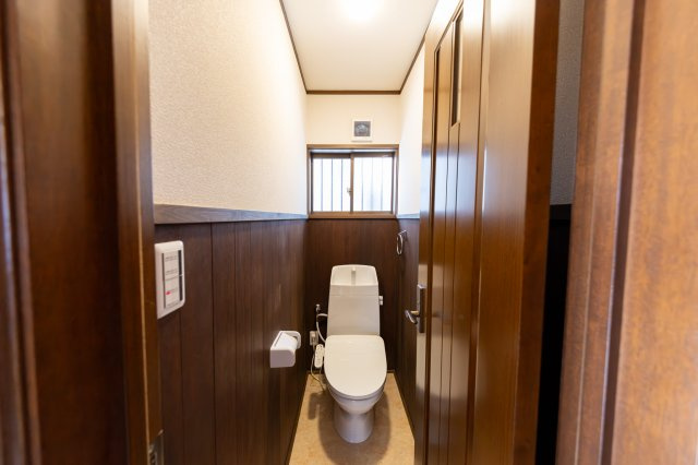 鈴鹿市高岡台5丁目のトイレ|1階