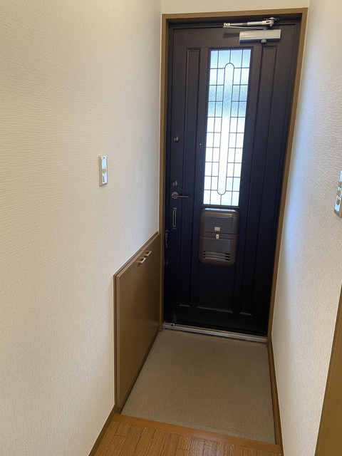 クレール松飛台の玄関