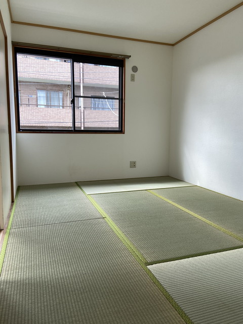 クレール松飛台の和室