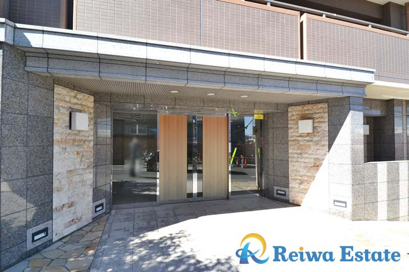 日神パレステージ湘南茅ヶ崎のエントランス