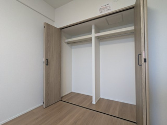 【収納】 | ライオンズマンション北鈴蘭台第2 | 大きなクローゼットでお荷物がたくさん収納できるので、お部屋が広くお使い頂けます。