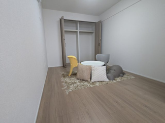 【洋室】 | ライオンズマンション北鈴蘭台第2 | 洋室約5.5帖