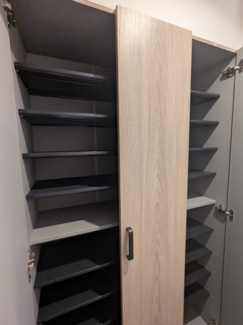 【玄関】 | ライオンズマンション北鈴蘭台第2 | シューズボックスにはご家族分の靴が収納できます。