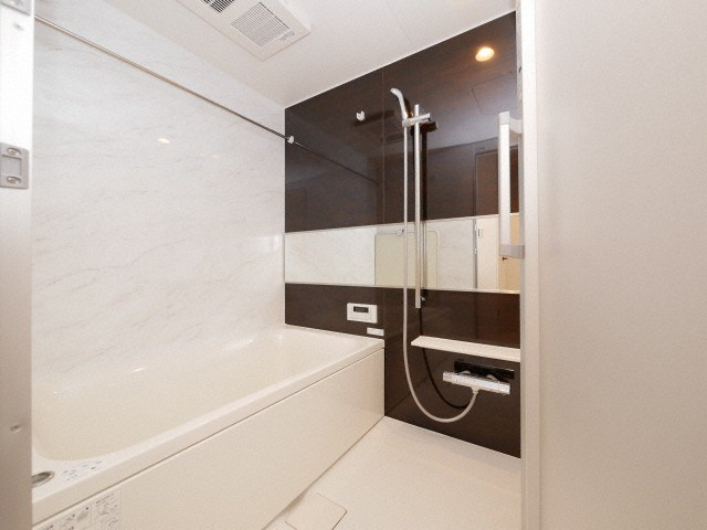 BRAVE北浜の浴室