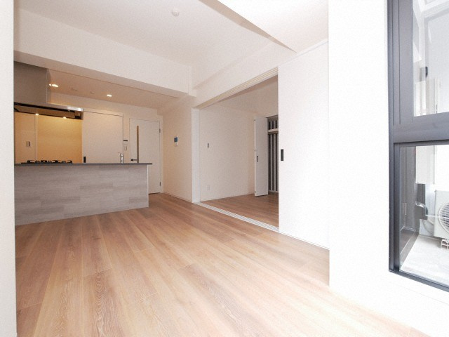 BRAVE北浜の居間・リビング